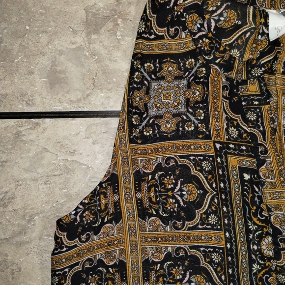 🦋🏵️🦋Let It Be Black, Cream, and golden yellow Sheer Tank Size Large - Picture 3 of 7